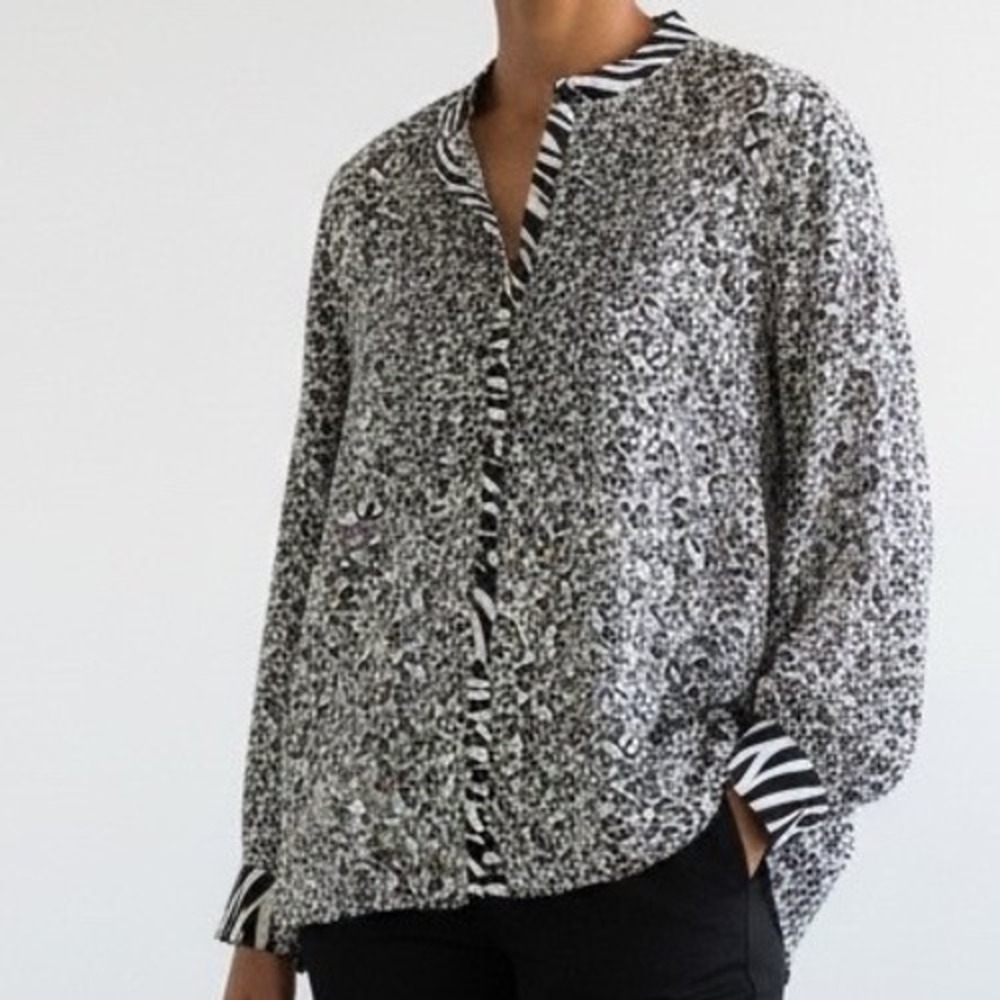 WHBM  Floral Zebra Print Ruffle shirt top large‎ mob wife eclectic office siren
